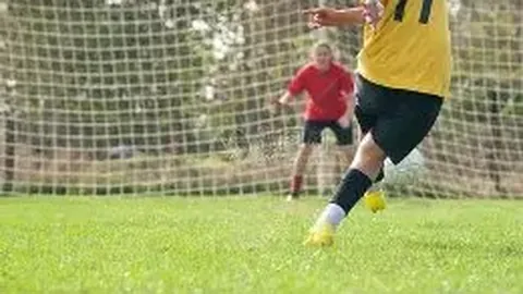 周震南家父小区建设存疑：房产证待办5年 问题频发